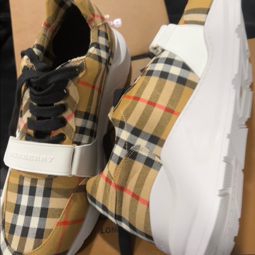 Mens Burberry vintage check cotton sneakers size 10